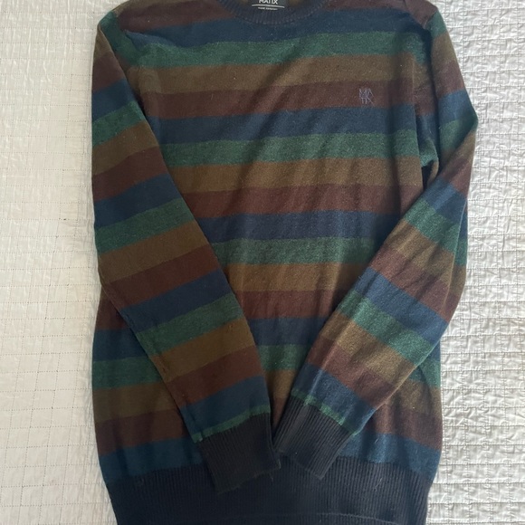 Matix Medium  sweater - Picture 2 of 2